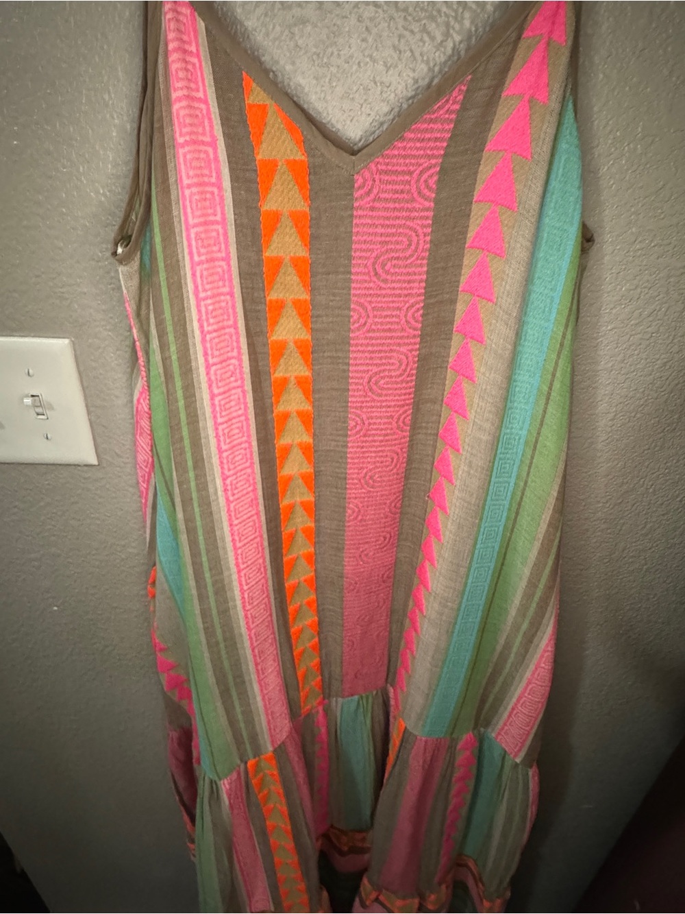Elan Tulum Maxi Dress Neon Aztec Print Tiered Boho Resort Beach Pockets Size M - Picture 4 of 7